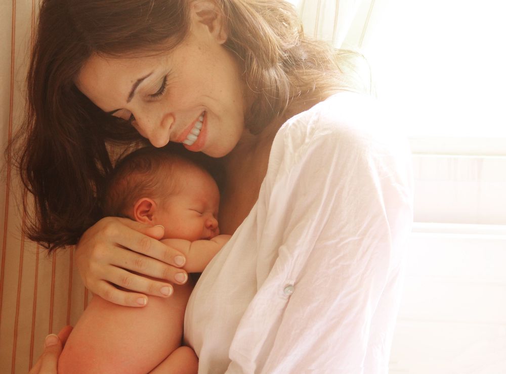 Cantar a los bebés prematuros (y a todos) reduce el estrés materno, calma al bebé y mejora el vínculo