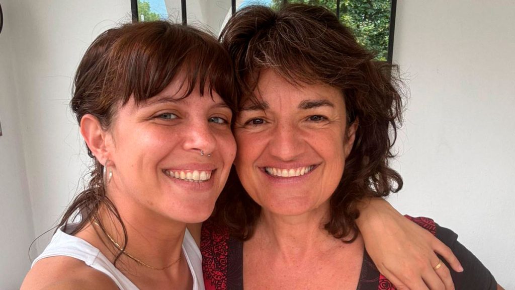 Fotografía de Andrea Ros, autora de 'Comadres' y Ibone Olza